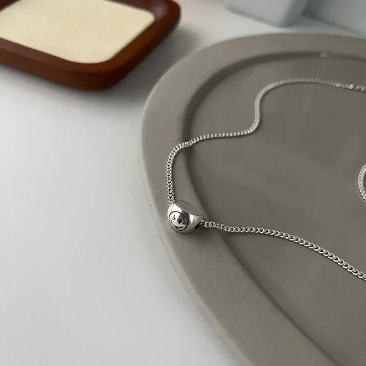 Fun Smile Pendant Necklace Mira - Pexav