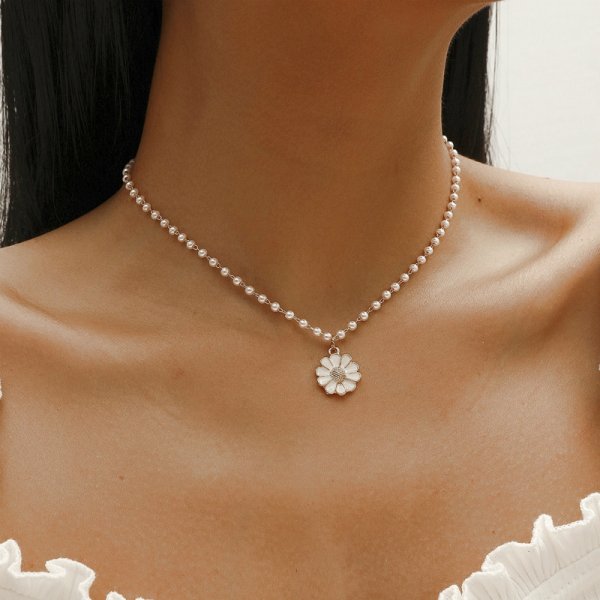 Elegant White Pearl Necklace with Flower Pendant - Pexav
