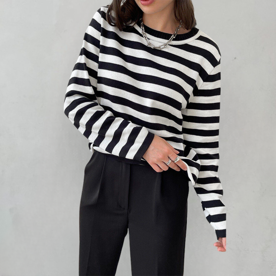 Stylish Striped T-Shirt Made of Lightweight Fabric - StreifenLeicht-Black-S-Nora Luxe