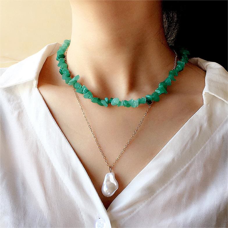Elegant Crystal Pendant Necklace - Pexav