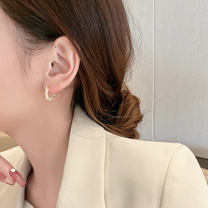 Subtle Pearl Earrings - Isla-Nora Luxe