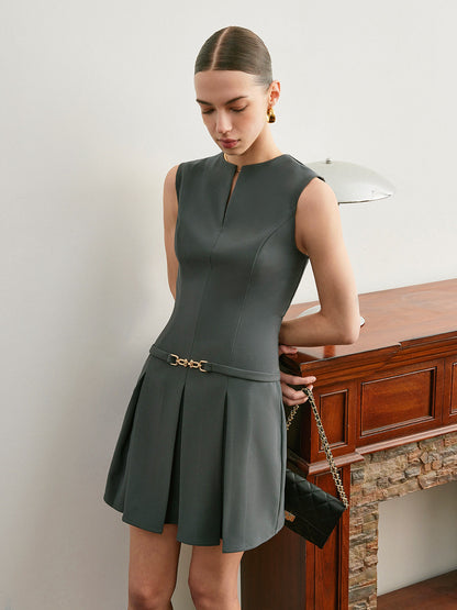 Flattering Waist Pleated V Neck Dress
