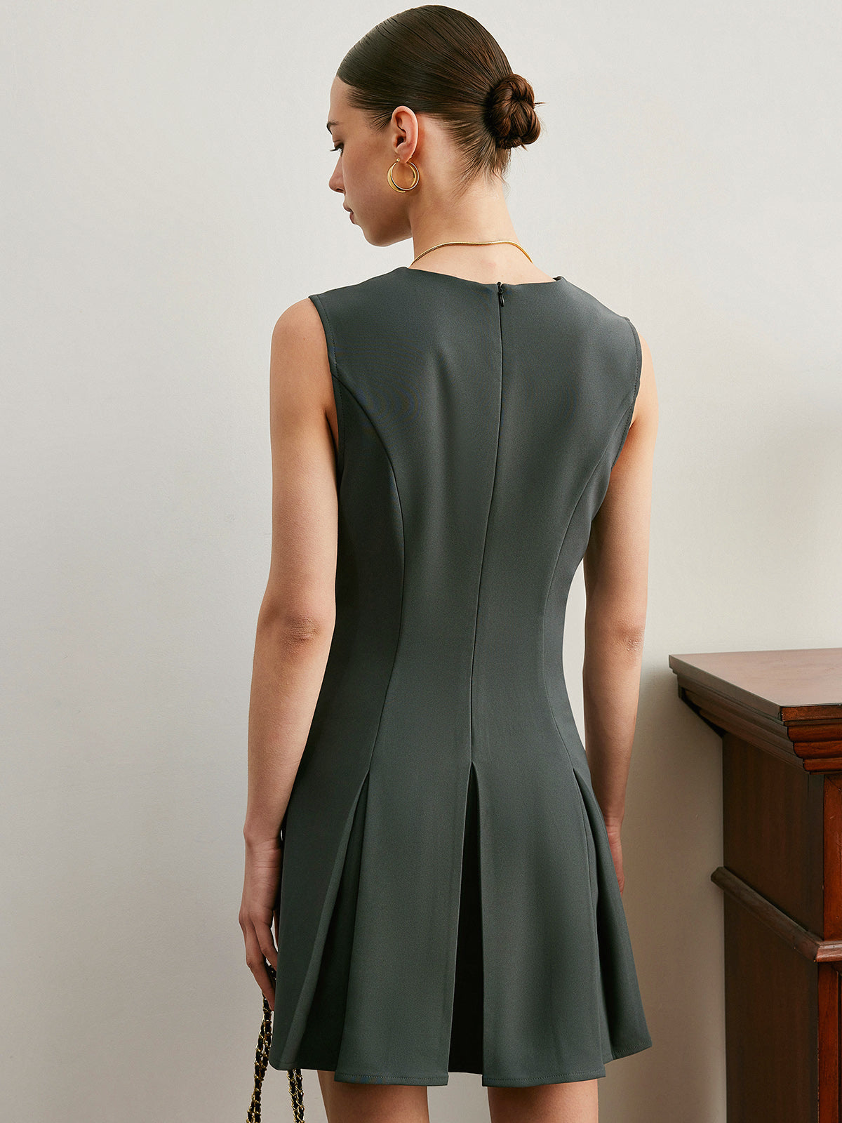 Flattering Waist Pleated V Neck Dress