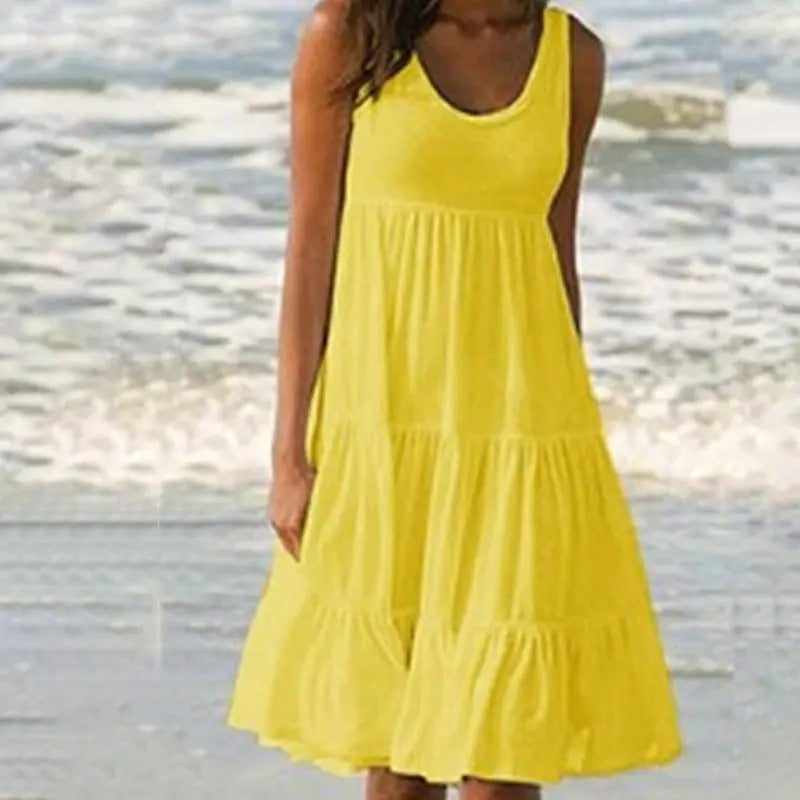 Sleek Fitted Backless Evening Dress