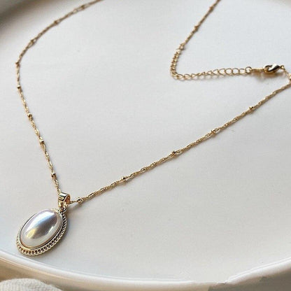 Vintage Golden Pearl Necklace - Lumina-Nora Luxe