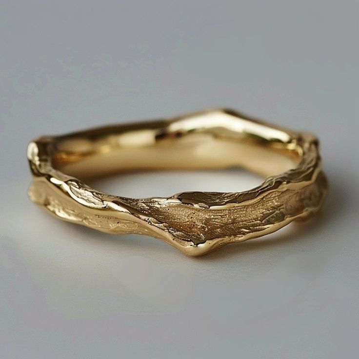 Classic Textured Gold Band Ring - Olytrend