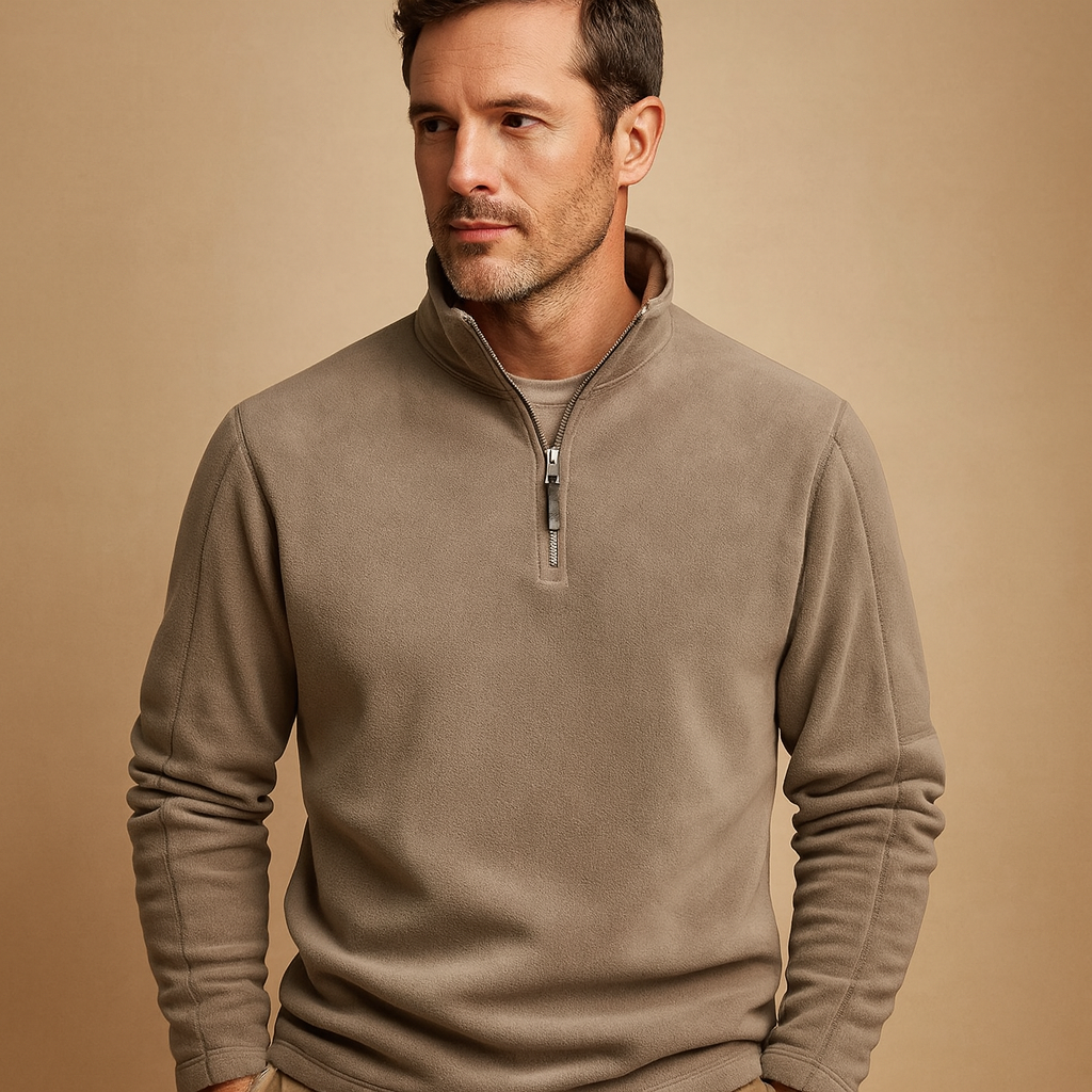 Men’s warm fleece half-zip pullover in a versatile design, ideal for everyday wear and outdoor activities during autumn and winter.