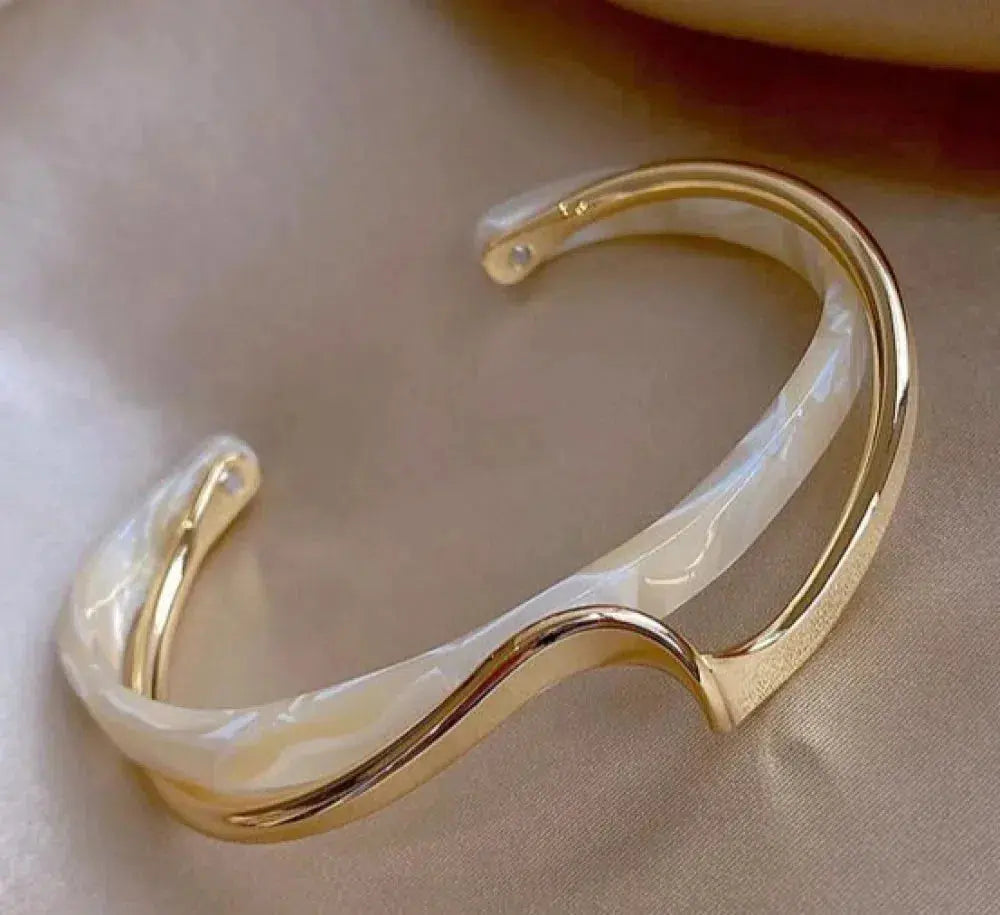Simple Silver Cuff Bangle - Nocini